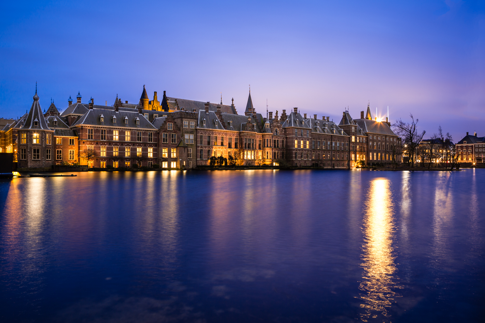 The Binnenhof has been the scene for Dutch political compromise for centuries, but is this a system that would work for every nation? (Image copyright Christopher A. Dominic - Flickr)